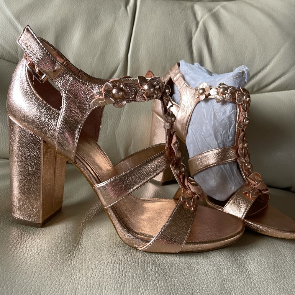 Michael Kors Tricia T-Strap Sandals Sz 8.5